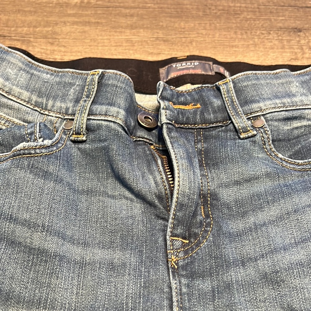 Bombshell skinny. Size 10 R
